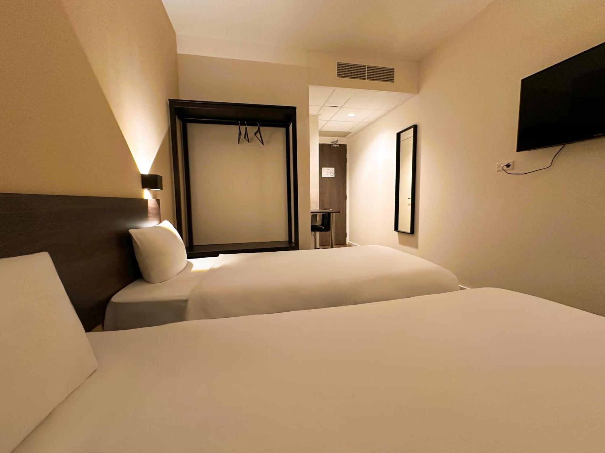 Hotelux Amsterdam Airport Hotel Hoofddorp Exteriör bild