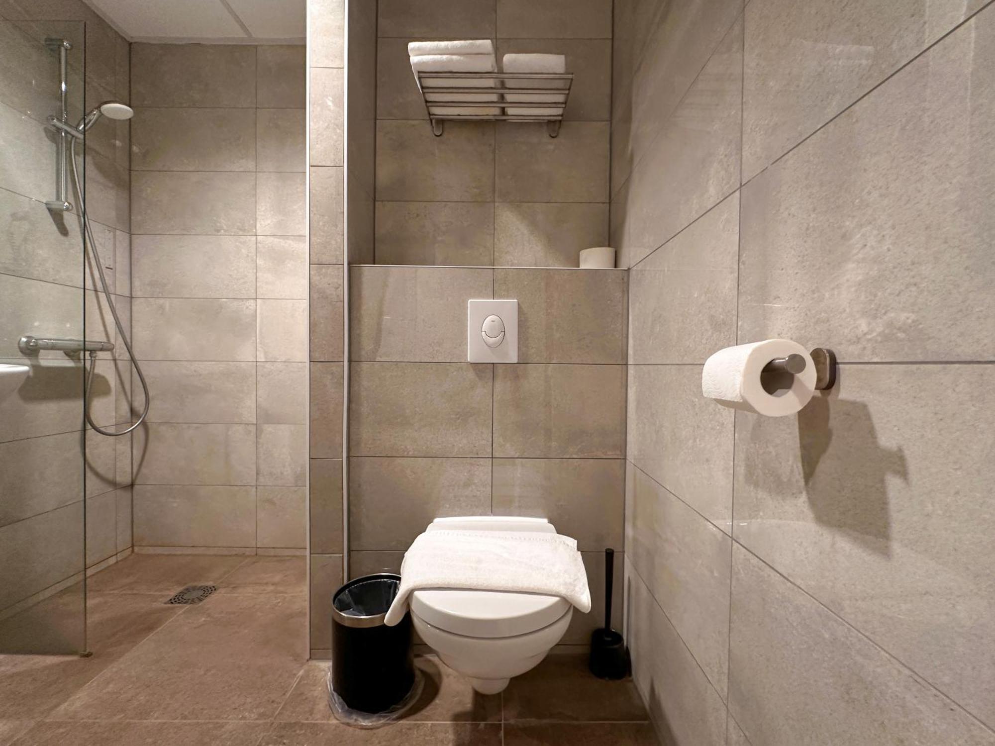 Hotelux Amsterdam Airport Hotel Hoofddorp Exteriör bild